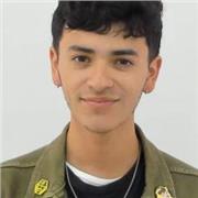 Profesor de apoyo para niños de forma virtual